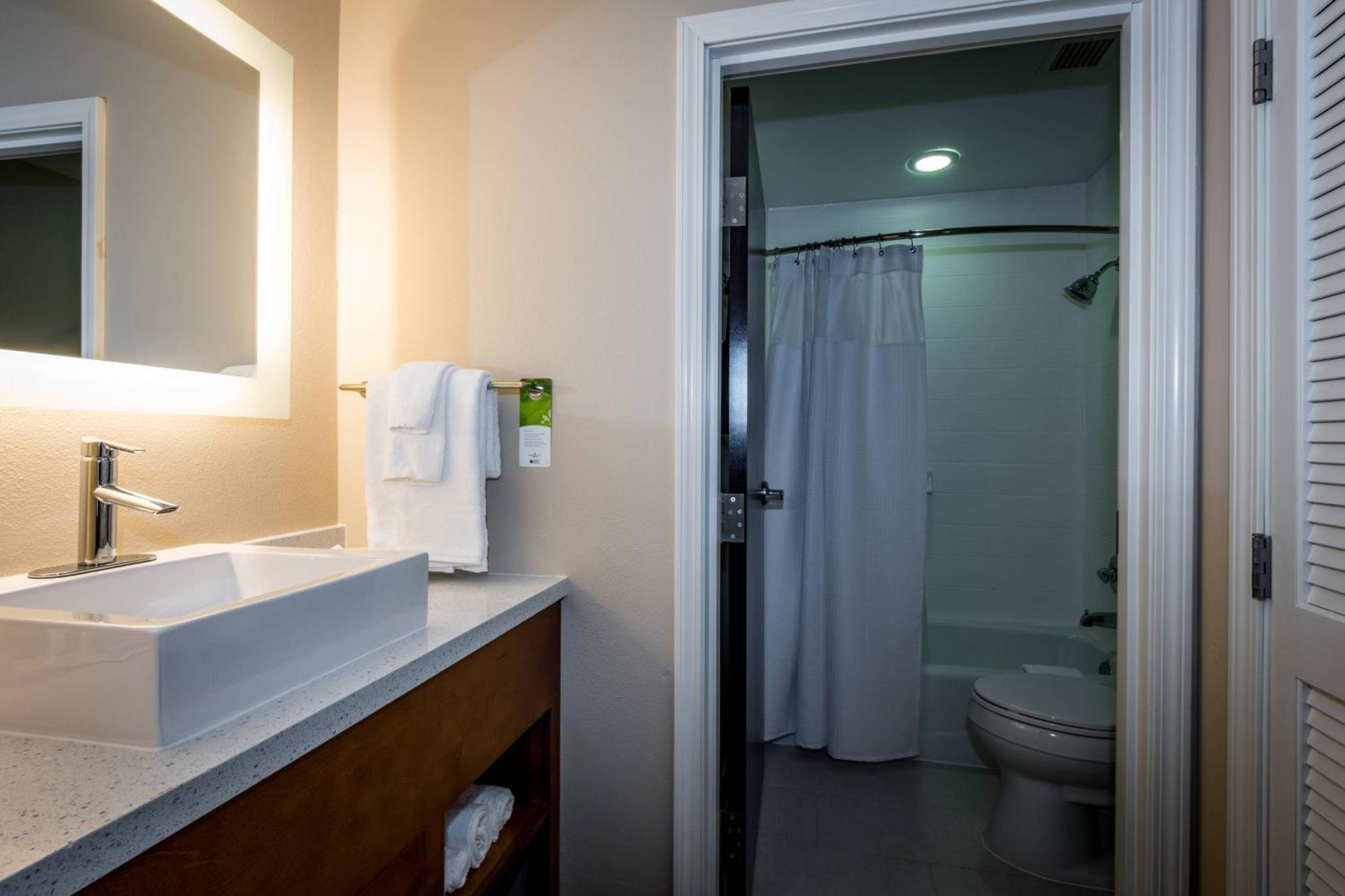 Springhill Suites By Marriott Denton Extérieur photo